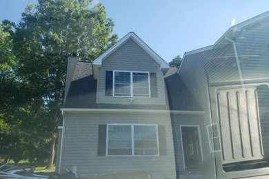 Home design - small craftsman home design idea in Philadelphia