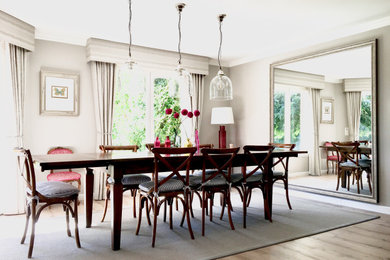 Example of a dining room design in Other