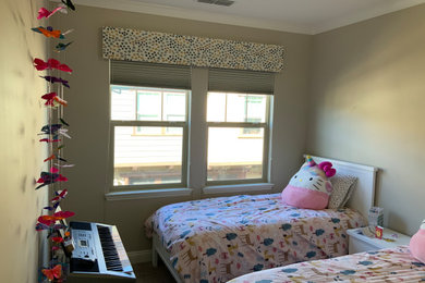 Example of a transitional kids' room design in San Francisco