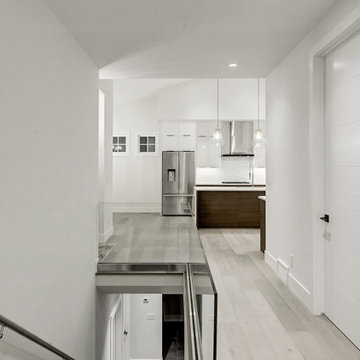 2627 Lionel Cres