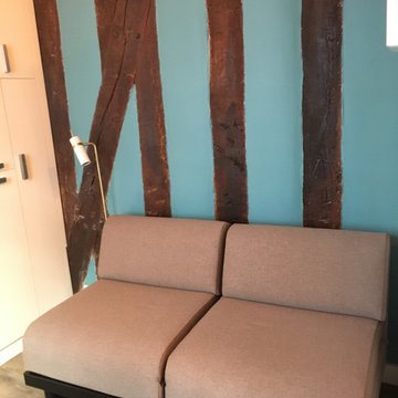 Studette au quartier latin