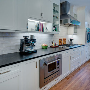 Spectacular Spacious Kitchen