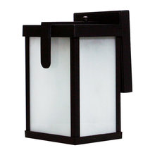 EXTERIOR WALL LAMP