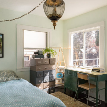 My Houzz: Culture and Art in an Updated 1924 Craftsman in Oakland