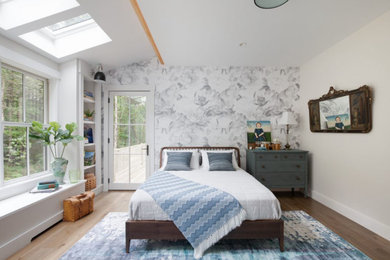 Bedroom - contemporary bedroom idea in Burlington