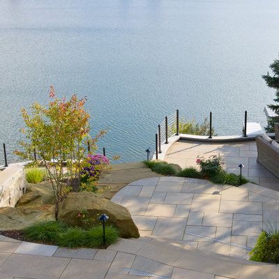 Photo of a huge traditional landscaping in Detroit.
