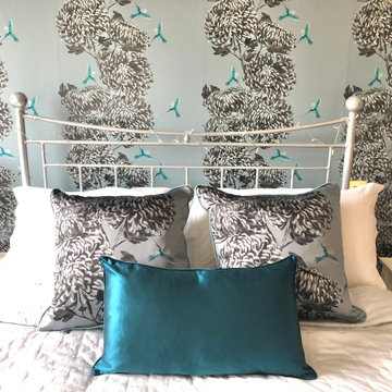 Chrysanths Japonais Bedroom in the China Blue Colourway,