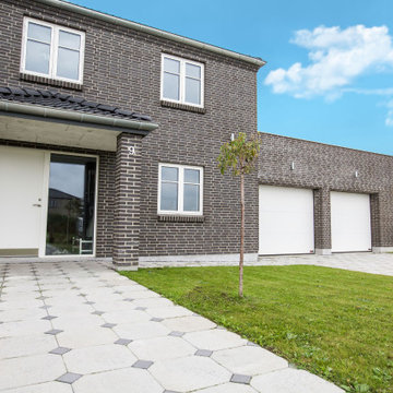 NASSAU Garage Door, Softline Model - Double Garage