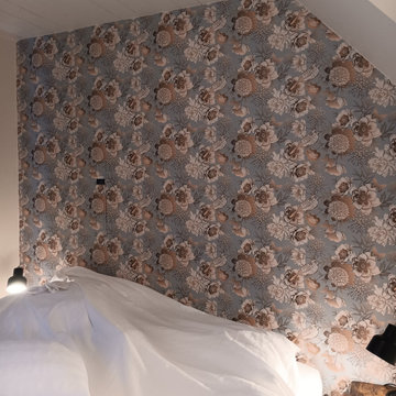 Gold Leaf Bedroom Wallpaper