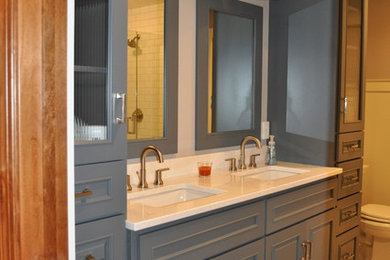 Bathroom - cottage bathroom idea in Minneapolis