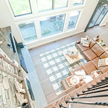 Raymond Retreat- Luxury Maine Lakehouse
