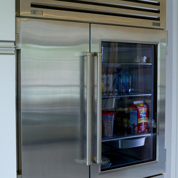 Sleek & Inspiring Professional Kitchen