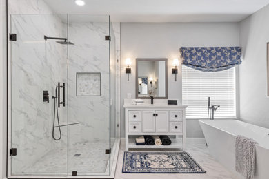 Inspiration for a traditional bathroom in Dallas.