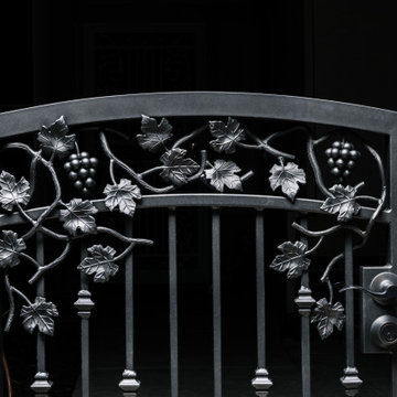Small Courtyard Gate in Antelope
