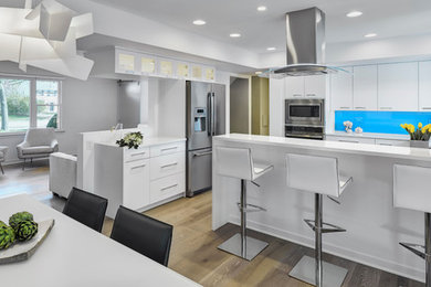 Kitchen - modern kitchen idea in Other