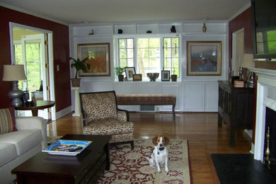 Family room - transitional family room idea in Bridgeport