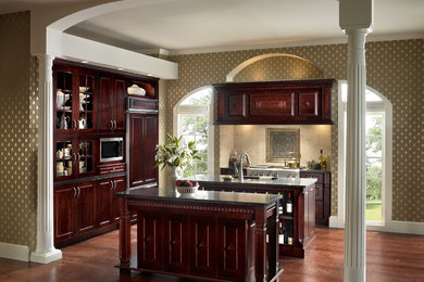 Example of a classic kitchen design in Baltimore