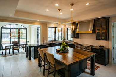 Kitchen photo in Columbus