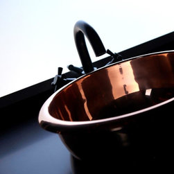 1950's Vintage Airstream Caravan - Bathroom Sinks