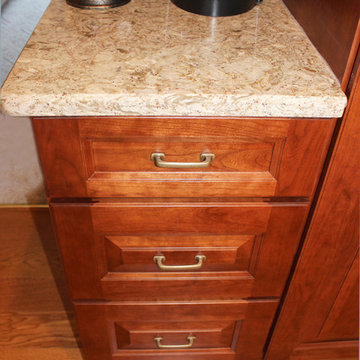 Kitchen Remodel with Medallion Cherry Raised Panel Cabinets & Quartz Countertop