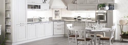 Cucina bianca classica, colore top e piastrelle? Cucina classica bianca