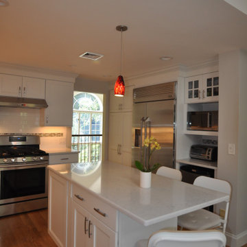 Brighter and White-r : Kitchen