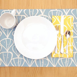 Paper Cloud Petals Field Placemat - Rain on Beige - Placemats