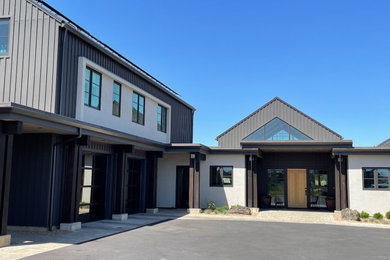 Exterior home idea in Other