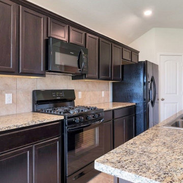 Storage and Style in This Traditional Kitchen Remodel in Los Angeles, CA