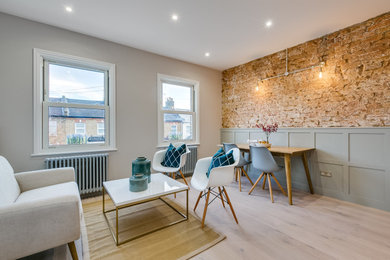 Small traditional living room in London.