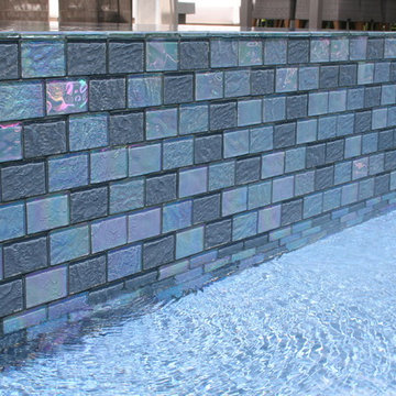 Custom Straight Edge Pool and Wet Edge Spa in Delray Beach, Florida