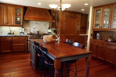 Example of a tuscan kitchen design in San Luis Obispo