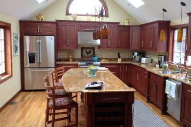 Kitchen - kitchen idea in Boston