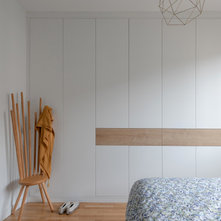 Contemporary Bedroom by Rénow