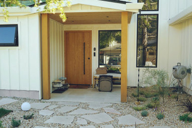 Design ideas for a contemporary landscaping in San Francisco.