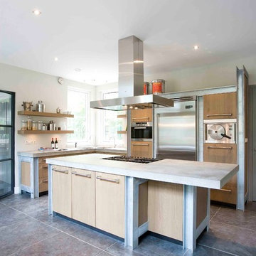 DUTCH kitchens: TRADITIONAL style