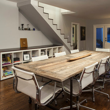 Lance Yeary, Designer: Modern Bungalow