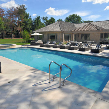 Bannockburn, IL Swimming Pool and Hot Tub