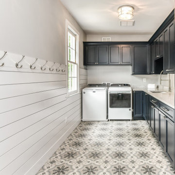 Clifton Kitchen & Laundry/Mudroom