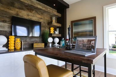 Home bar - cottage home bar idea in Indianapolis
