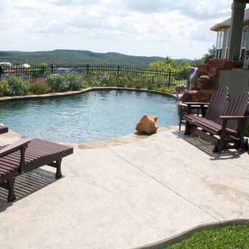 Spa with Negative Edge