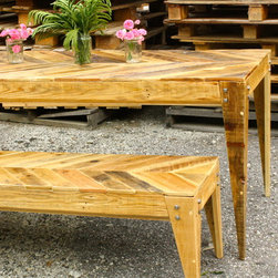 Chevron design Pallet table and bench - Dining Tables