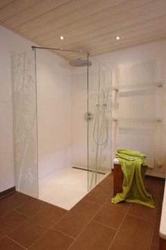 Fliesen an alle Wände in den Bädern?