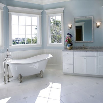 Complete Bathroom Makeover from Amazing Cabinetry