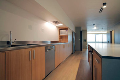 Inspiration for a modern kitchen remodel in Miami