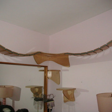 Catwalks, shelves and bridges