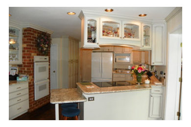 Elegant kitchen photo in Baltimore
