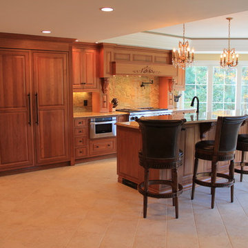 Traditional Light Brown Kitchen Remodel w/ Granite Wall Back splash