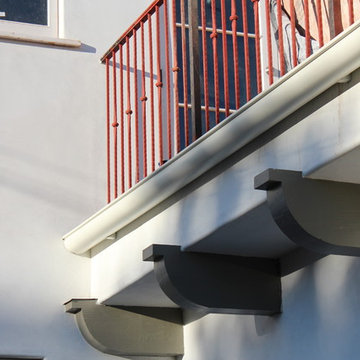 Half Round Rain Gutters in Encino California