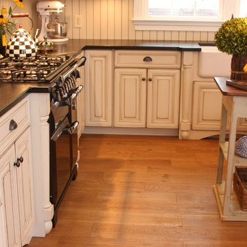 The Plains, VA Kitchen